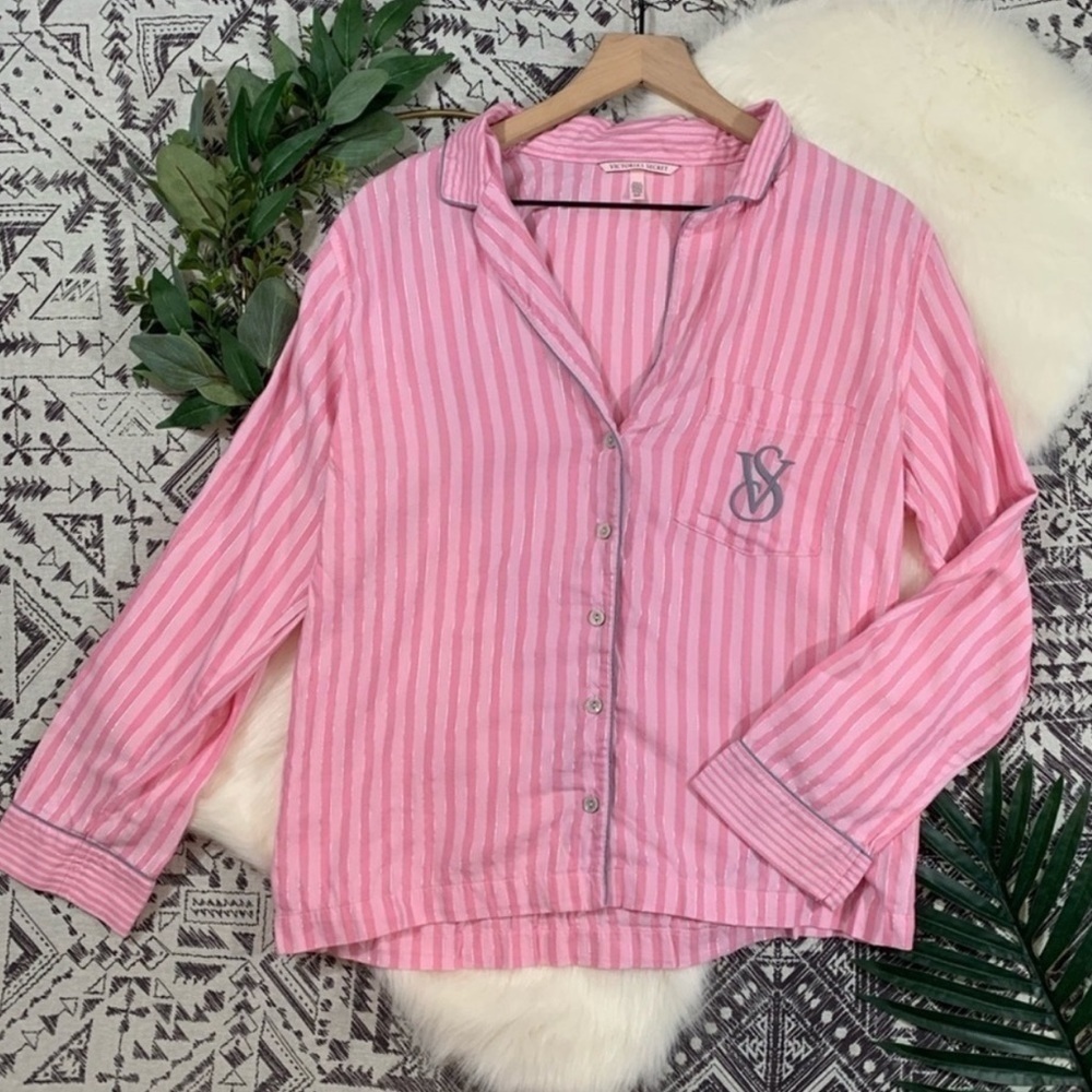 Victoria's‎ Secret Long sleeve pajama shirt. Small